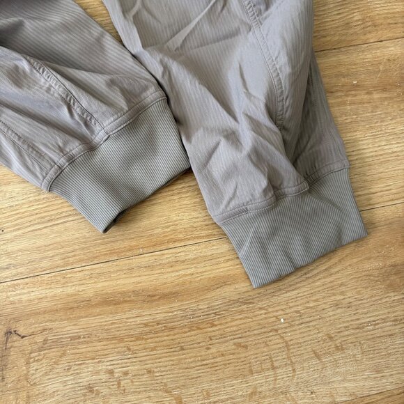 Lululemon Athletic Dance Studio Relaxed Fit MR Cargo Joggers Taupetastic Size M - Picture 6 of 8